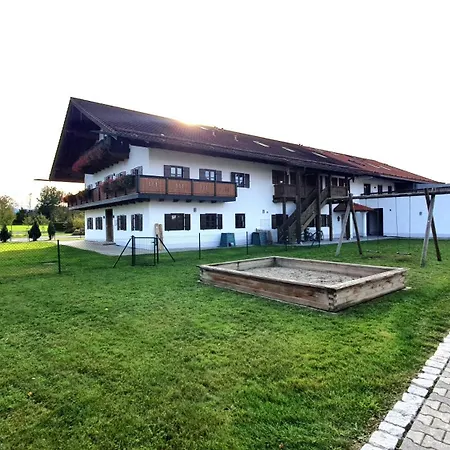 Gutshof Alpenblick Am Simssee - Ueber Den Man Spricht Stephanskirchen Exterior photo