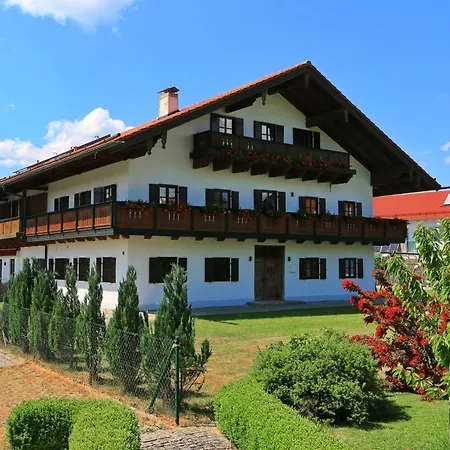Gutshof Alpenblick Am Simssee - Ueber Den Man Spricht Stephanskirchen Exterior photo