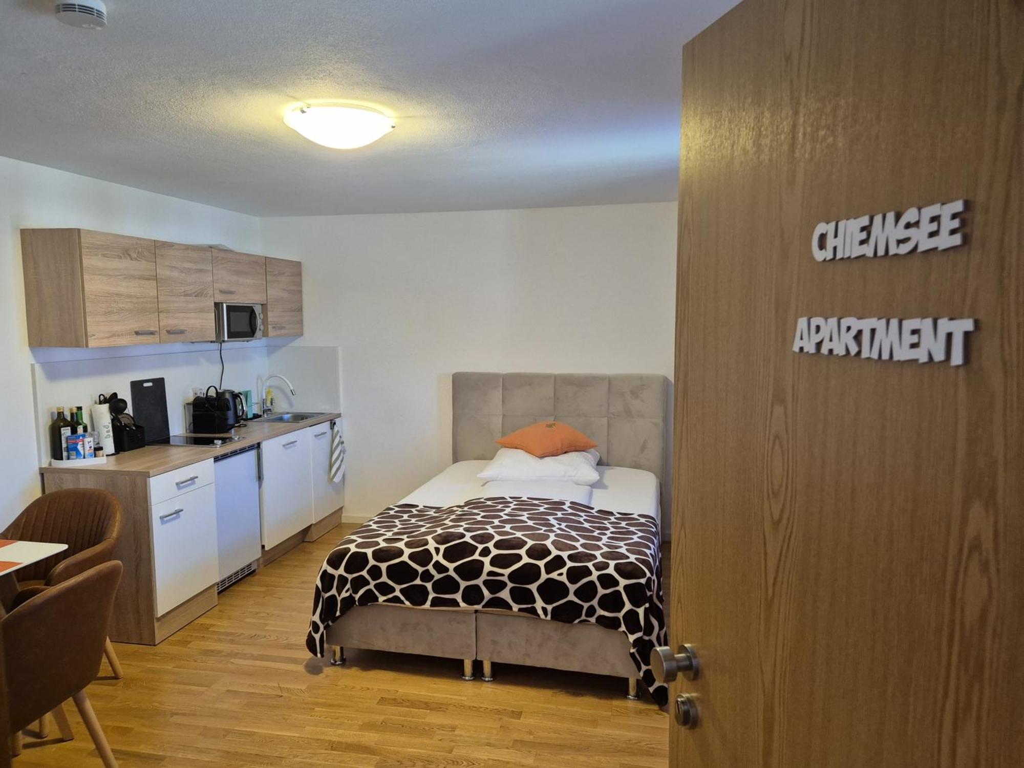 Gutshof Alpenblick Am Simssee - Ueber Den Man Spricht Apartment