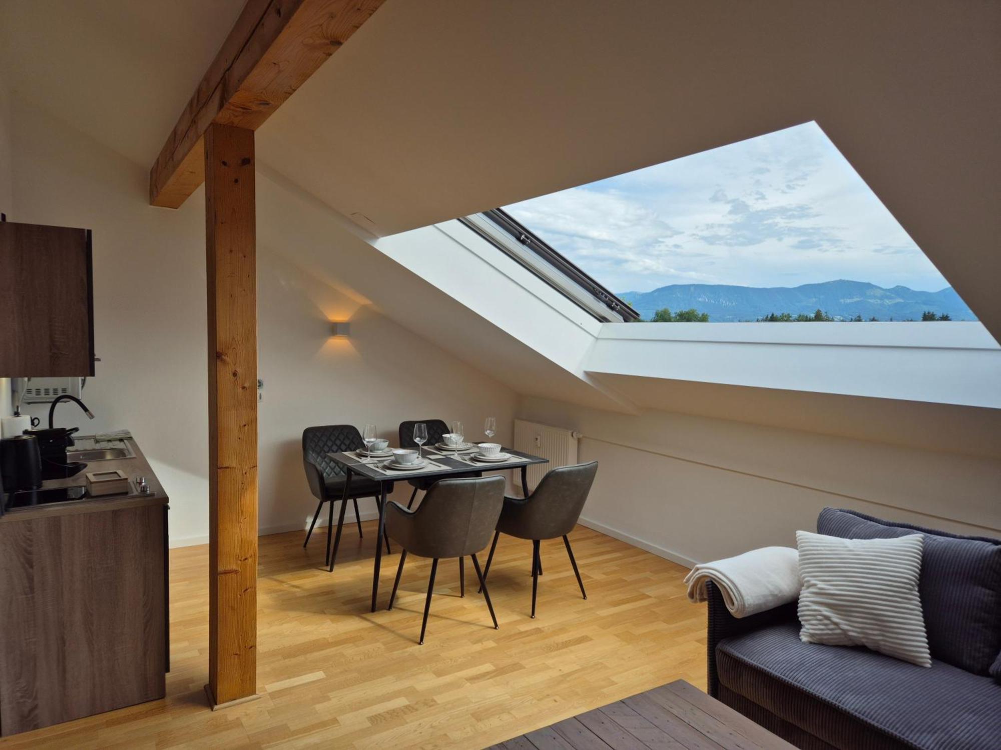 Apartment Gutshof Alpenblick Am Simssee - Ueber Den Man Spricht *