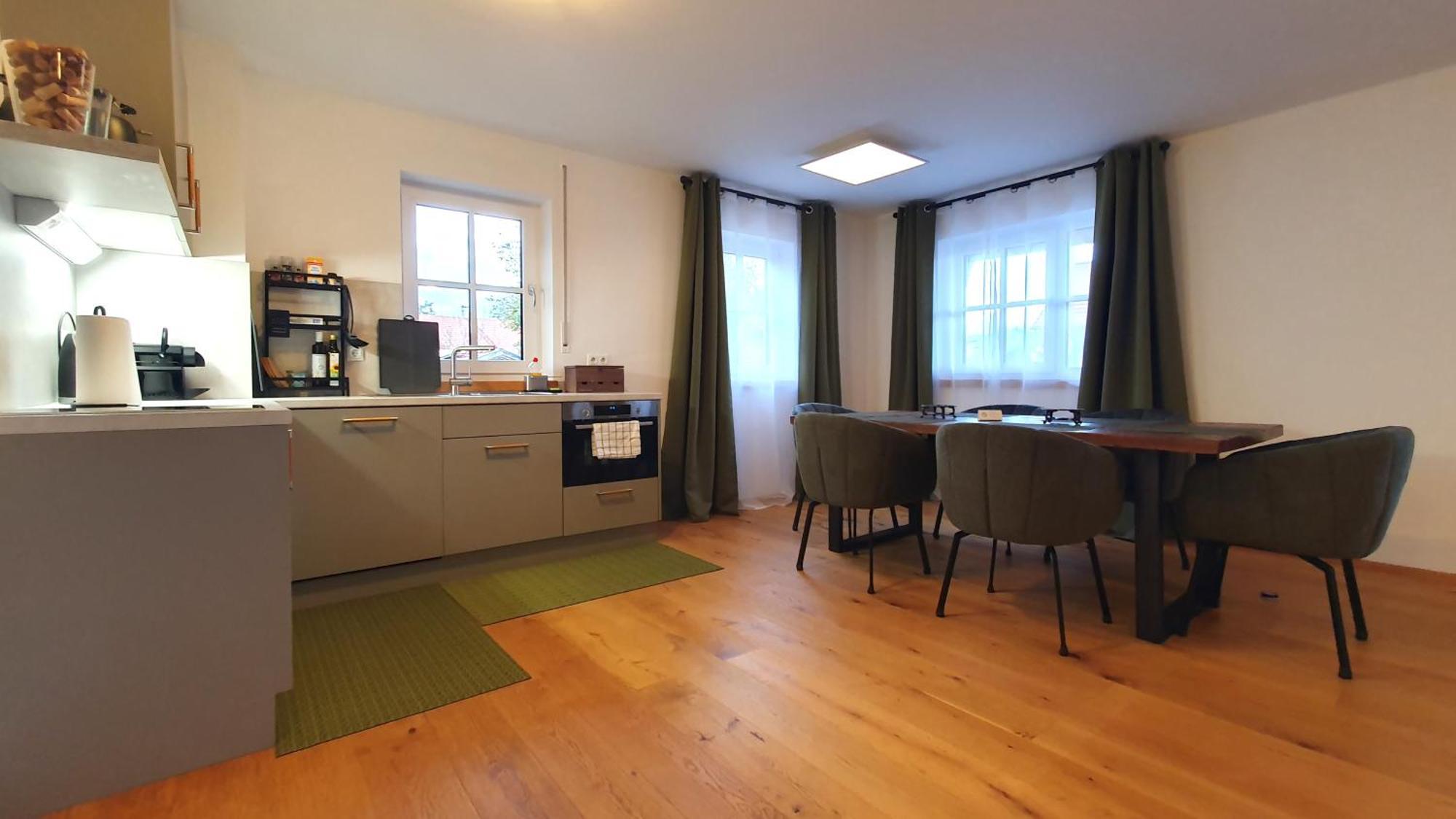 Gutshof Alpenblick Am Simssee - Ueber Den Man Spricht Apartment Stephanskirchen